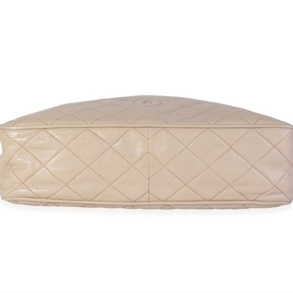 CHANEL 1994 VINTAGELIGHT BEIGE LAMBSKINLARGE CAMERA CASEMESSENGER BAG. - Picture 11 of 13